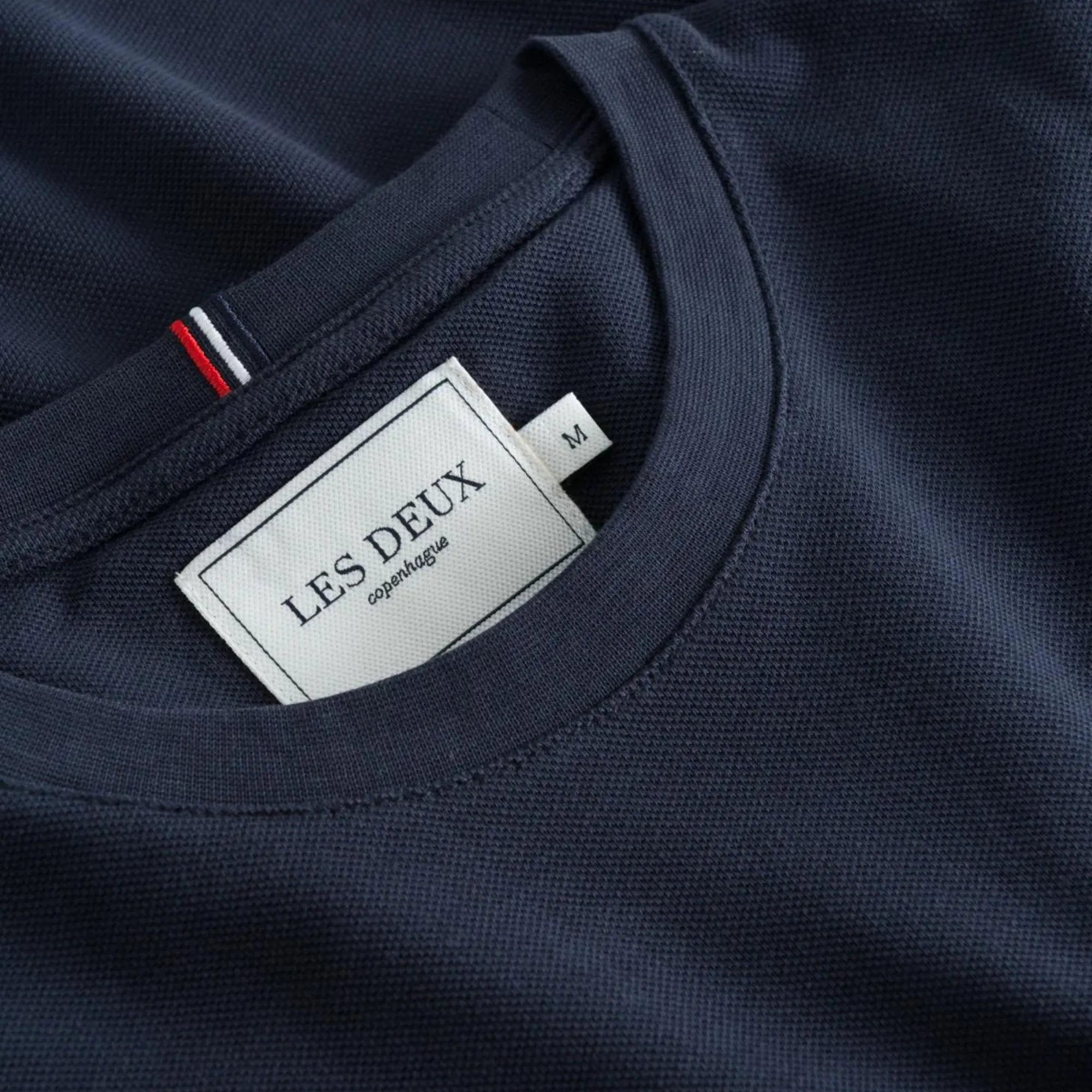 Les Deux Dark Navy Pique T-Shirt