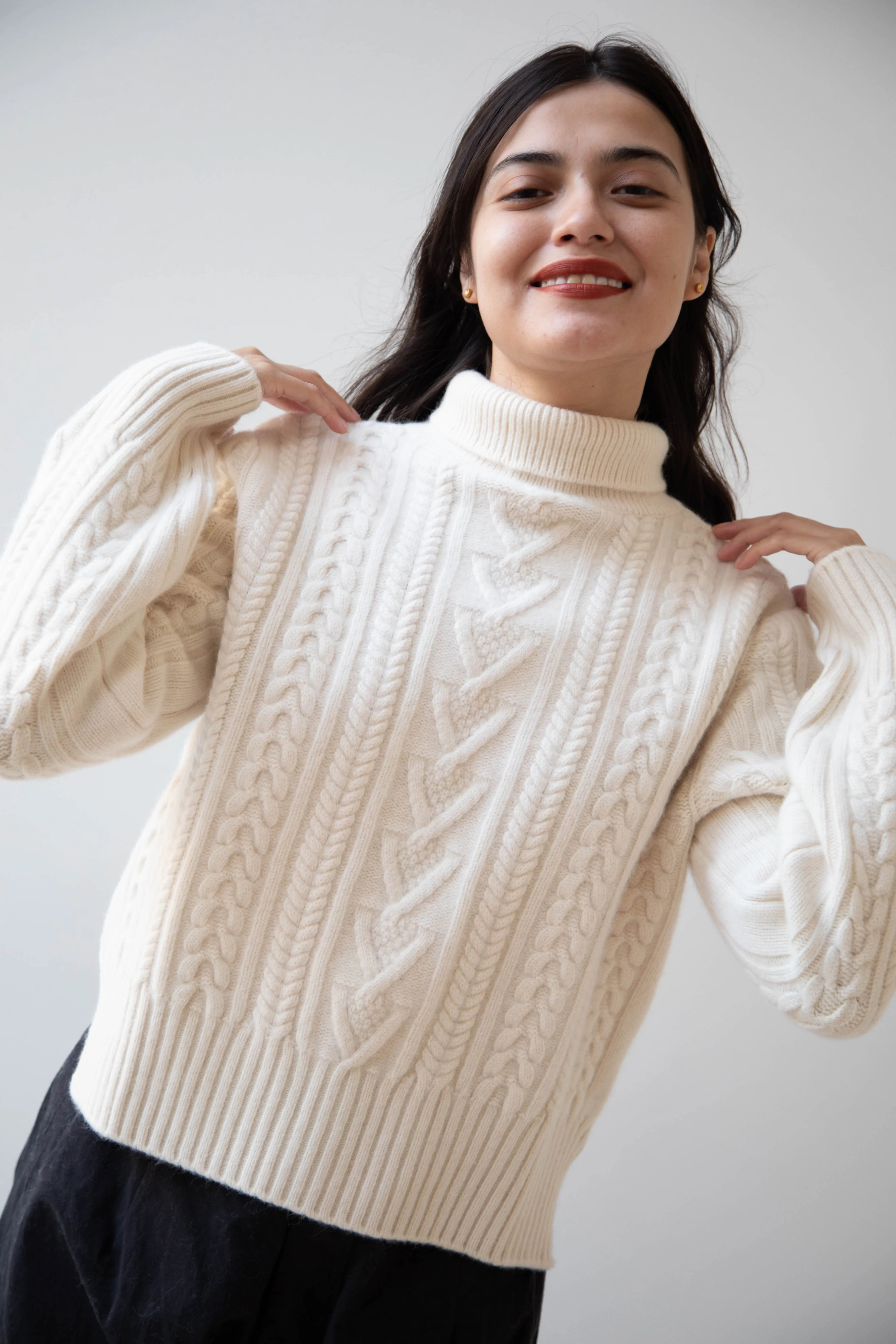 The Loom | Cable Turtleneck Sweater in Ivory